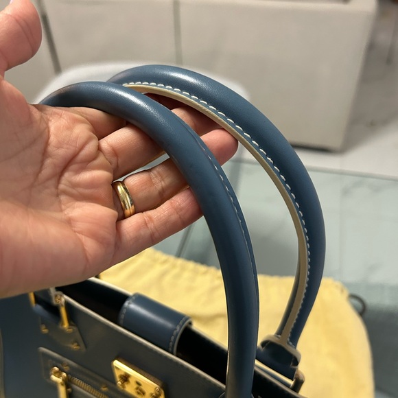 Louis Vuitton Cuir Suhali Blue and Gold Satchel with Trunk-Style Design - Picture 6 of 15